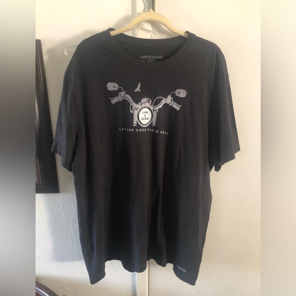 Life Is Good Charcoal Graphic Tee - 156A *tee deal $15 or $13 w/offer